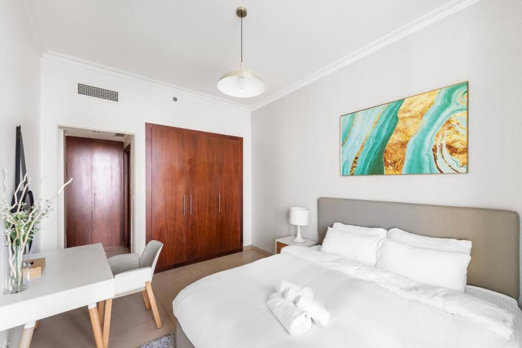 First Class 1br Beautifully Furnished * دبي